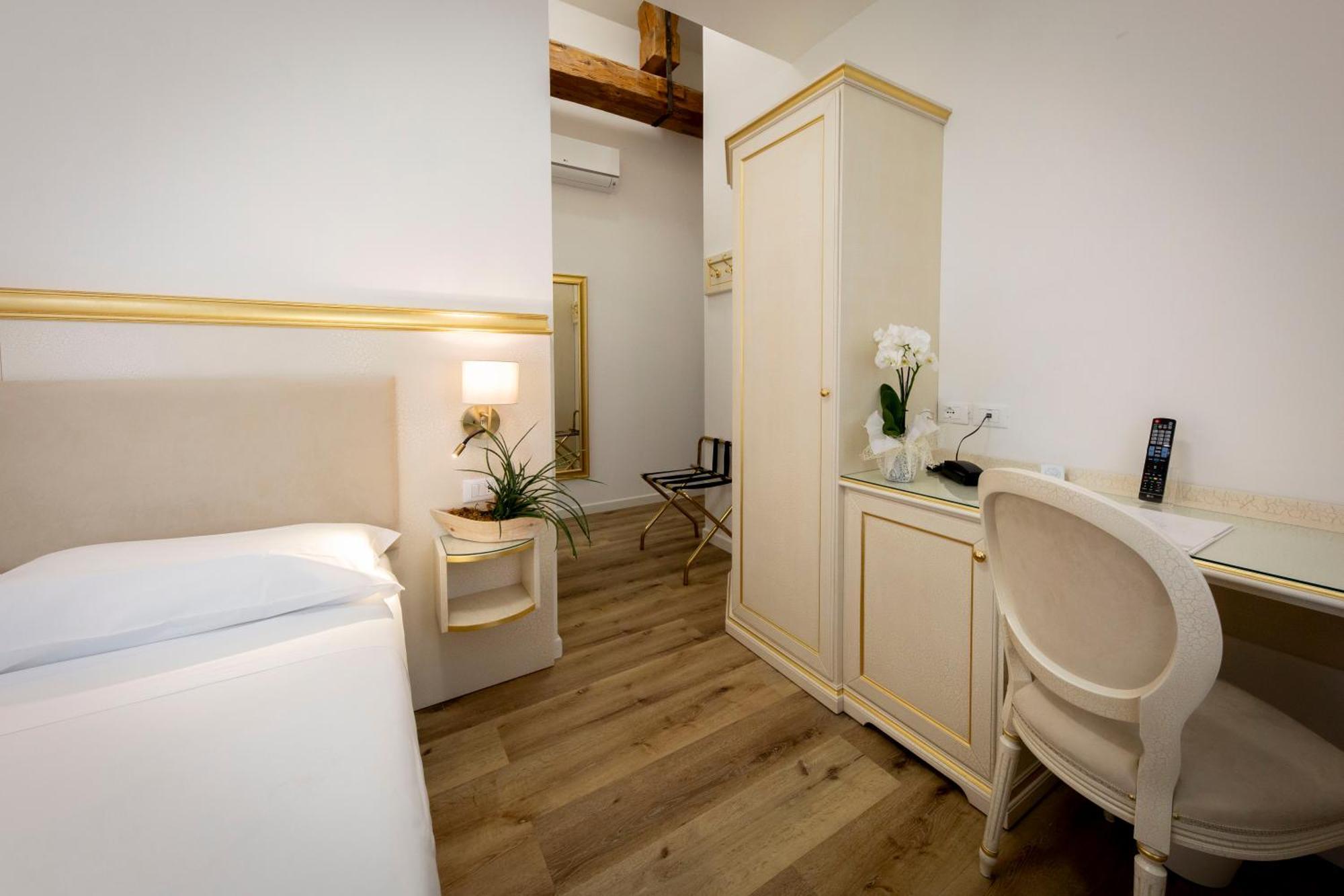Hotel Ai Dogi Palmanova Luaran gambar